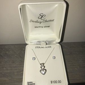 Earring and necklace set!